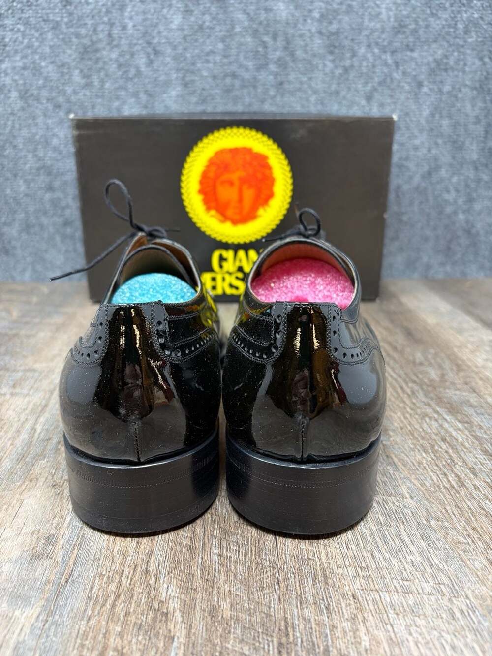 Vintage New Versace Men's 9 Blk Patent Leather Medusa Brogue Oxford Shoes W/Box - Picture 4 of 16